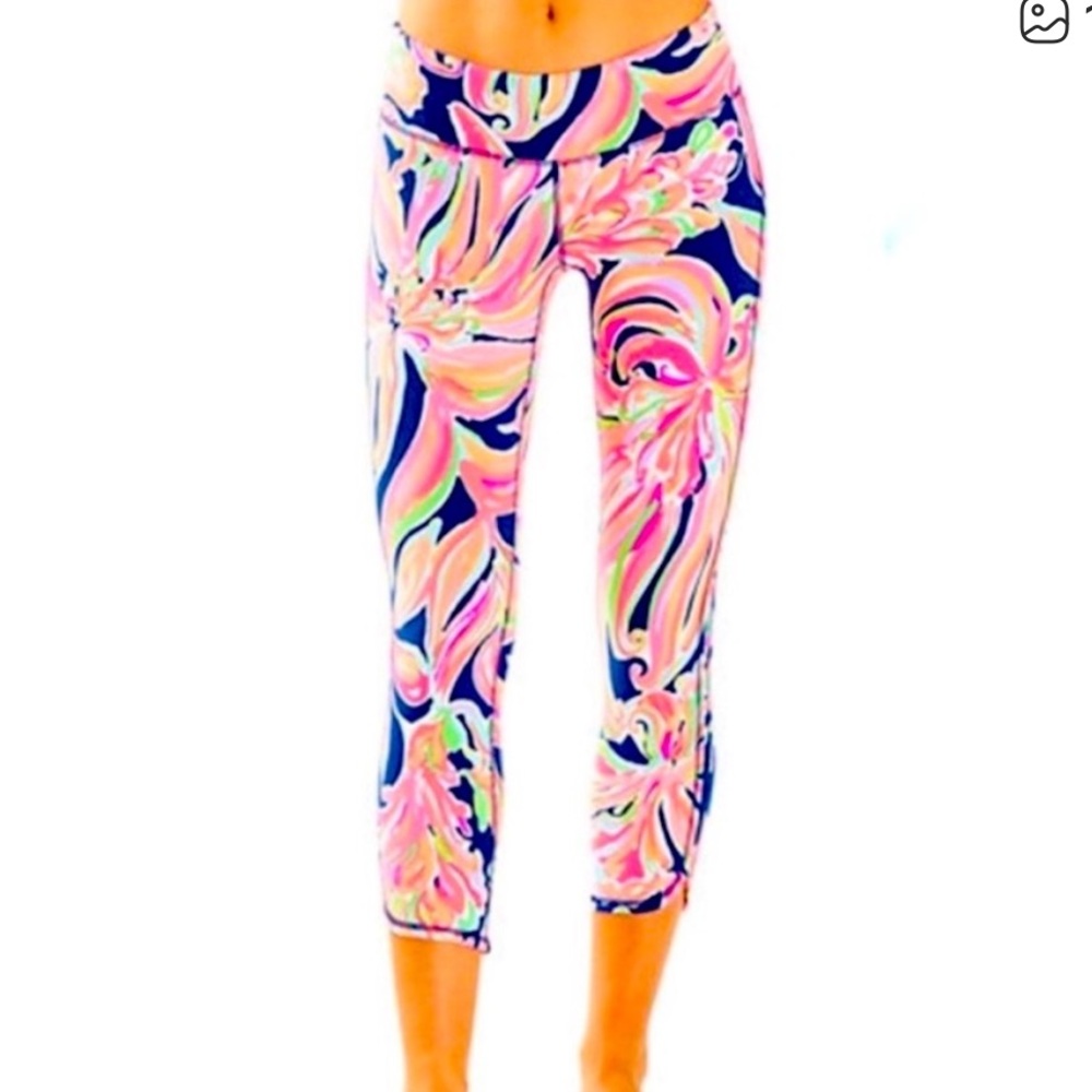 Lilly Pulitzer | Luxletic Weekender Cropped Pant | Banana Flambé | S
